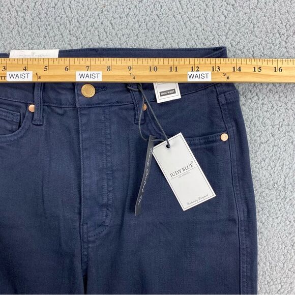 Judy Blue Women's Wide Leg Tummy Control Crops Jeans  NWT  |  Size:  5/27 - Picture 10 of 16
